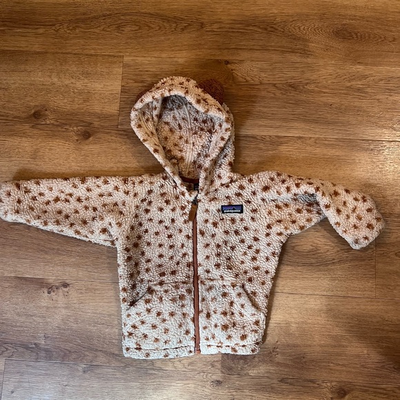 Patagonia Cream and Brown Furry Friends Fleece Jacket - Picture 1 of 5